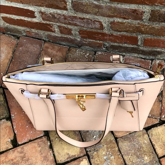 Michael Kors Hamilton Traveler Ballet Pink - Picture 3 of 5